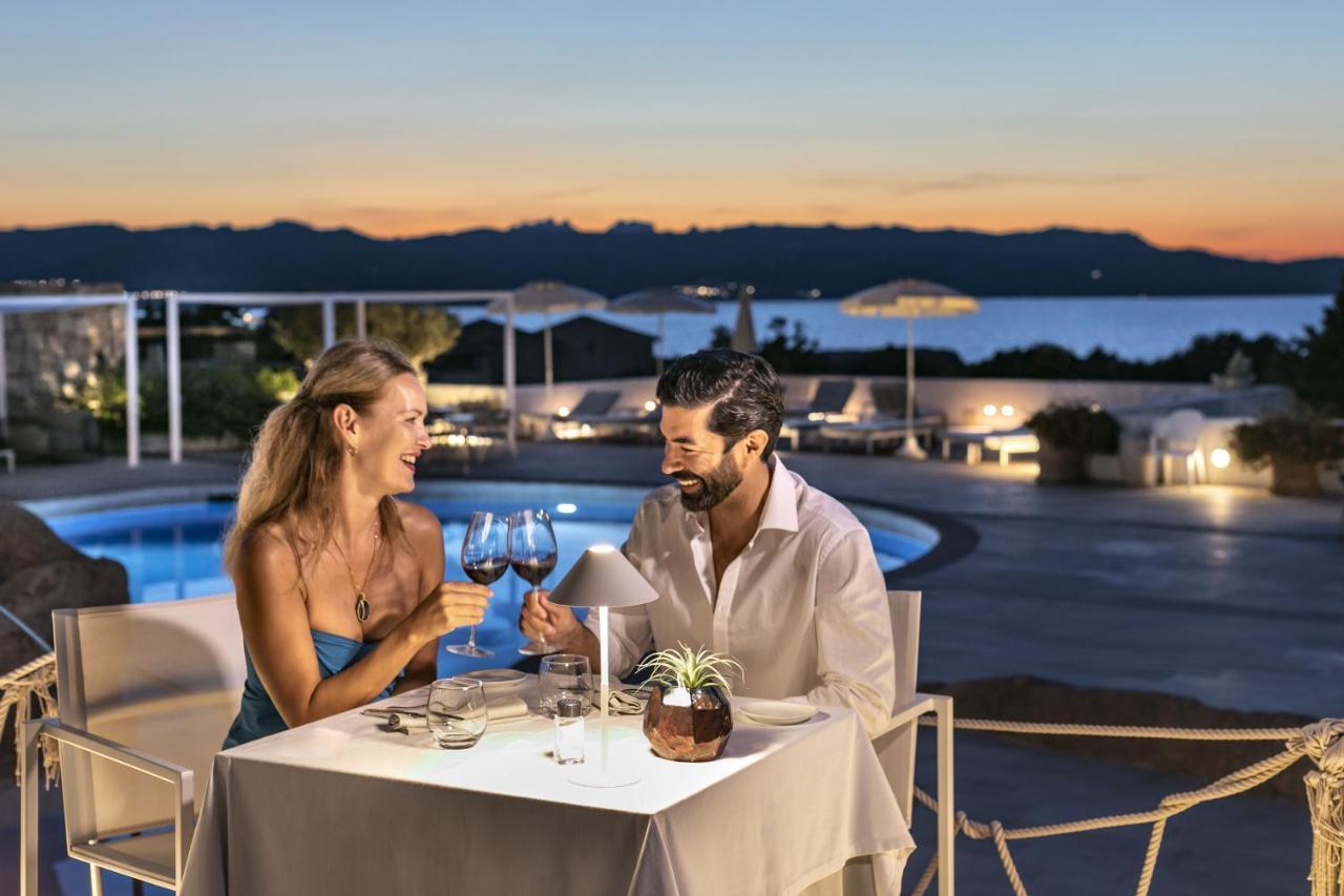 Hotel Grand Relais Dei Nuraghi (Adults Only) Baja Sardinia Ngoại thất bức ảnh