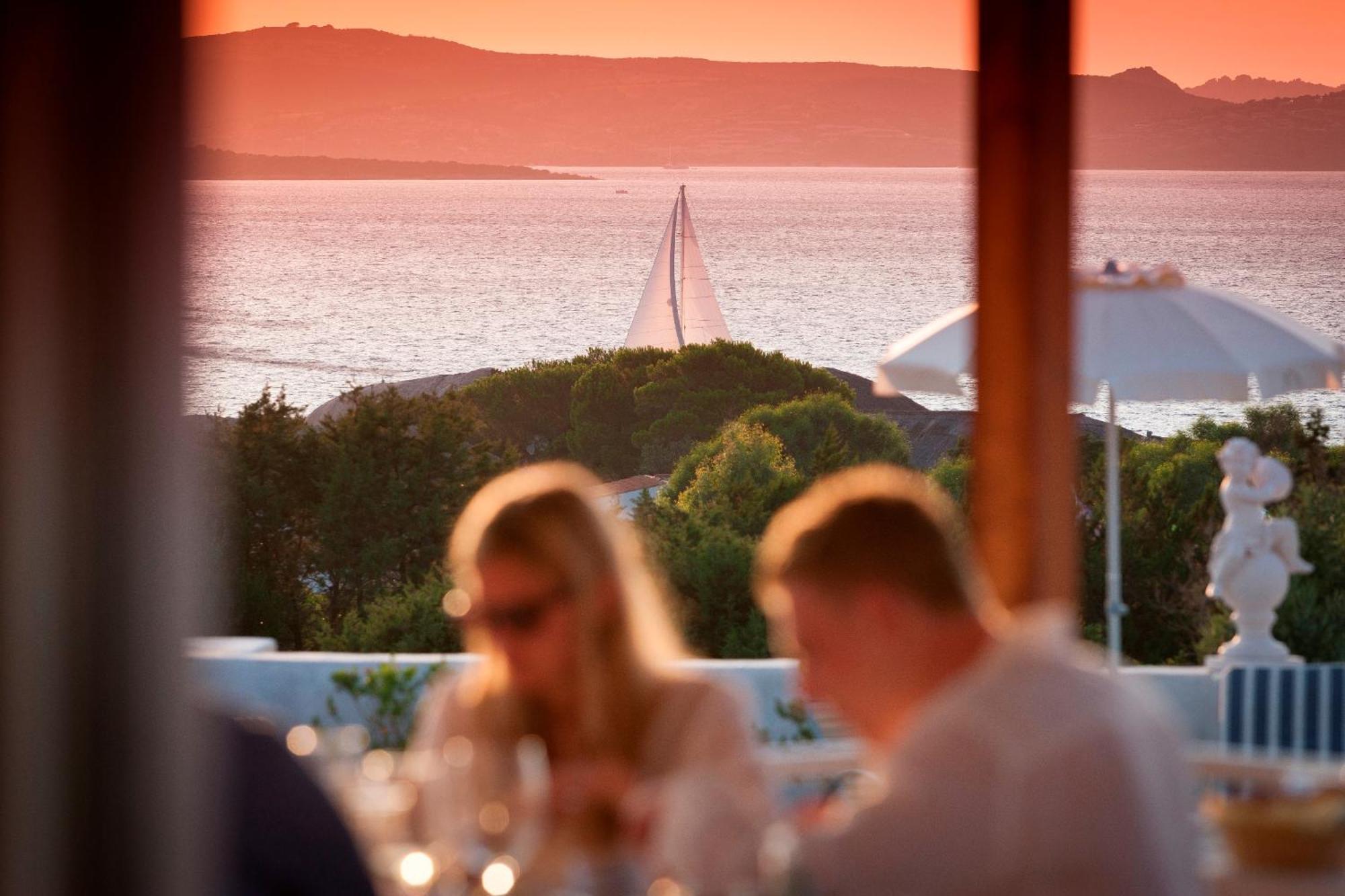 Hotel Grand Relais Dei Nuraghi (Adults Only) Baja Sardinia Ngoại thất bức ảnh