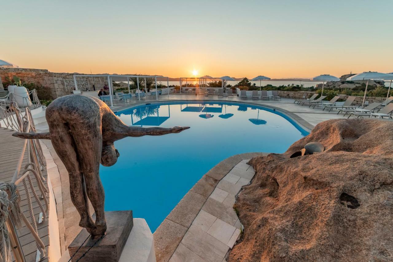 Hotel Grand Relais Dei Nuraghi (Adults Only) Baja Sardinia Ngoại thất bức ảnh